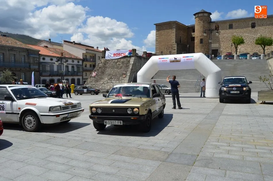 Foto 11 - Unos 25 coches cl&aacute;sicos han parado en B&eacute;jar en el 1&ordm; Spain Classic Rally  