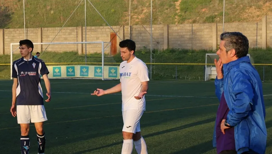 Juanfran, a la derecha, en el  partido del ascenso, junto a Fer Alberca, que lleva tres ascensos seguidos, dos con el Salmantino y este con el Ribert. Foto: Alberto Martín
