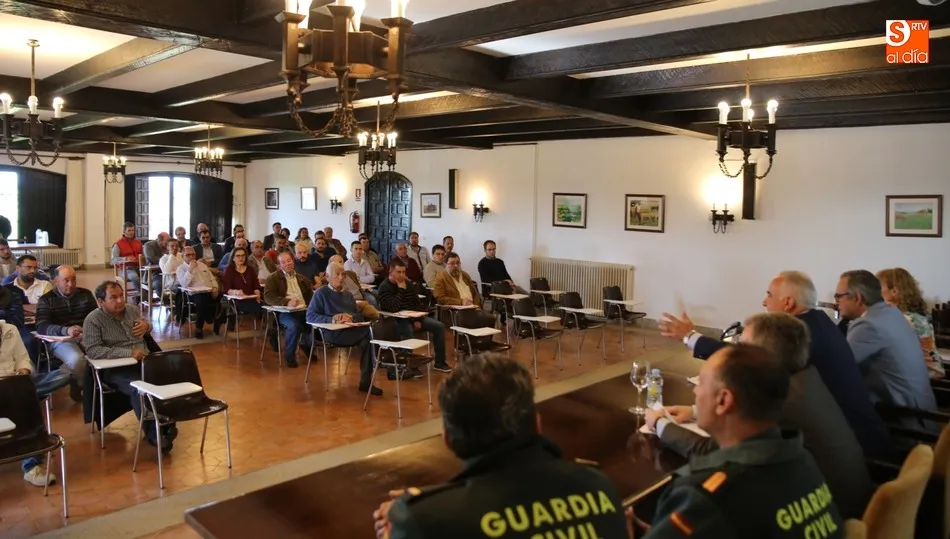 En su mayoría, los asistentes a este curso son alcaldes y concejales de distintos municipios de la provincia / REP. GRÁFICO: ALBERTO MARTÍN