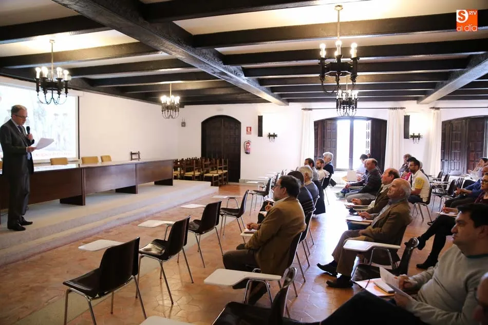 Foto 5 - Alumnos del CEIP Pablo Picasso, de Carbajosa de la Sagrada, visitan Castro Enr&iacute;quez  