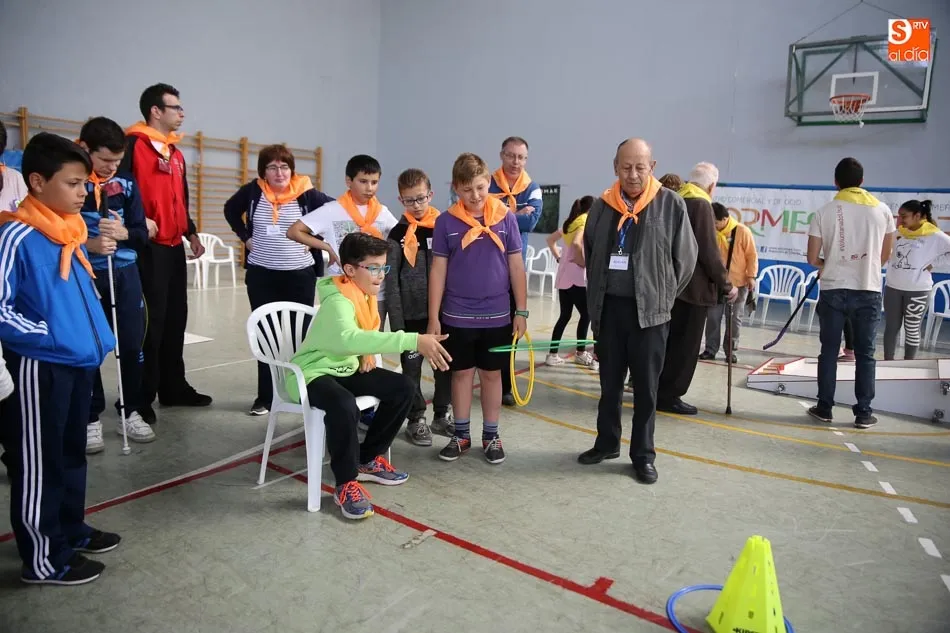 Foto 3 - Las V Olimpiadas Intergeneracionales divulgan los juegos tradicionales adaptados