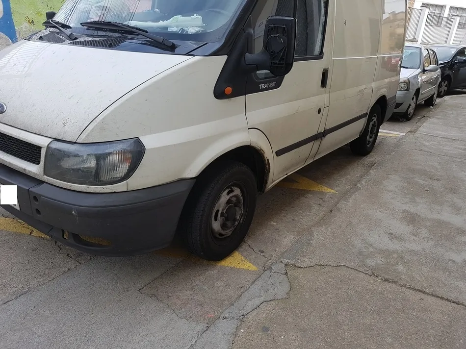 Foto 5 - Los actuales vecinos del mercadillo denuncian el &ldquo;todo vale&rdquo; de los vendedores a la hora de...