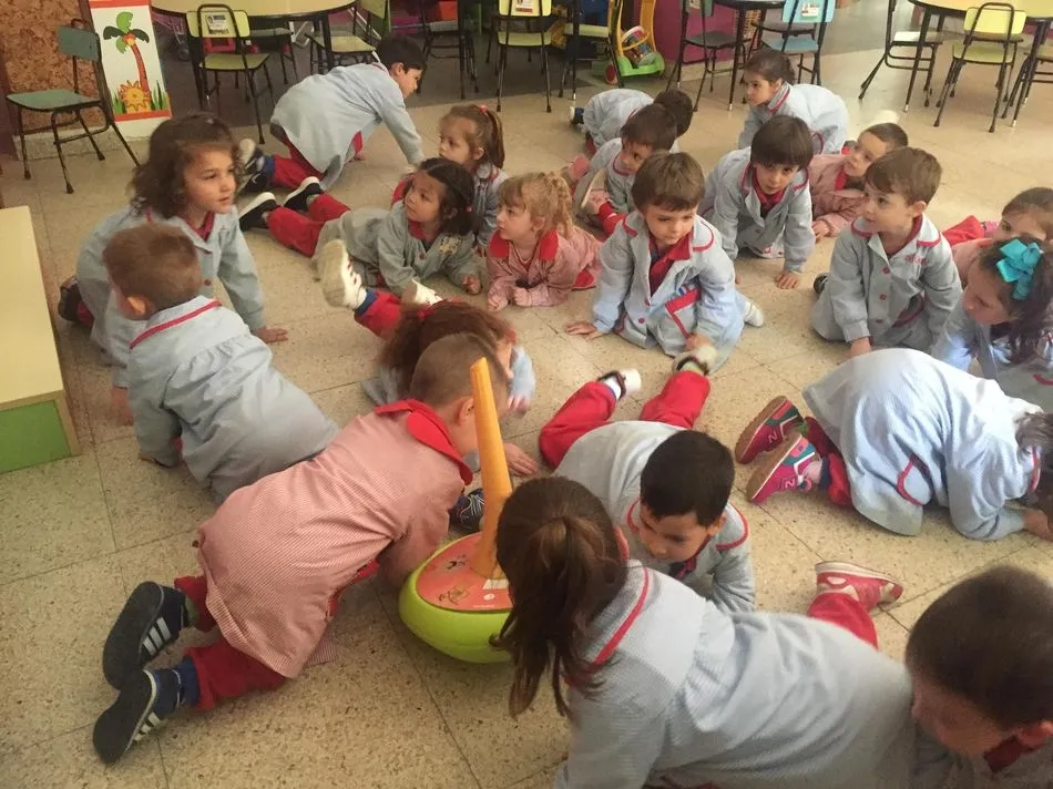 Foto 5 - Los alumnos de tres a&ntilde;os del colegio Padres Trinitarios practican mindfulness