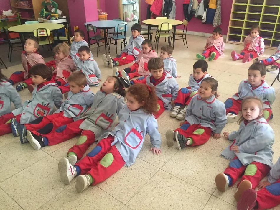 Foto 4 - Los alumnos de tres a&ntilde;os del colegio Padres Trinitarios practican mindfulness