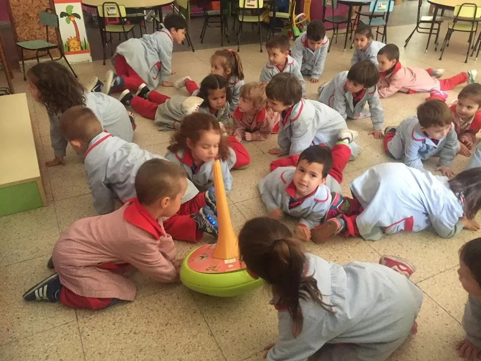 Foto 3 - Los alumnos de tres a&ntilde;os del colegio Padres Trinitarios practican mindfulness