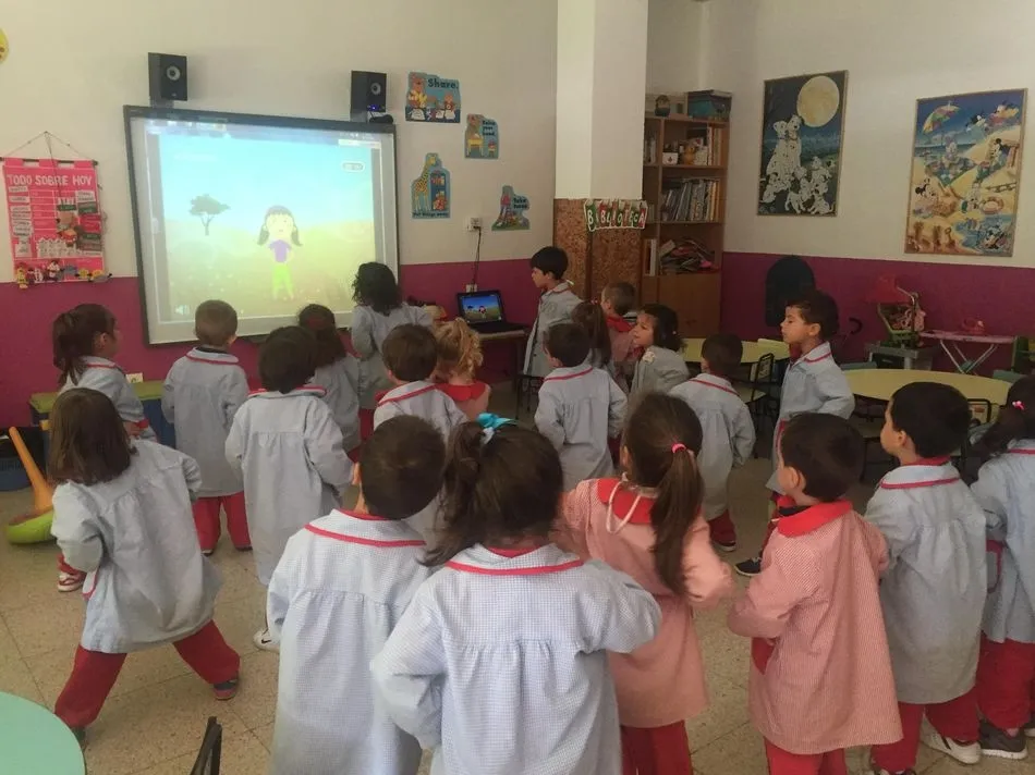 Foto 2 - Los alumnos de tres a&ntilde;os del colegio Padres Trinitarios practican mindfulness