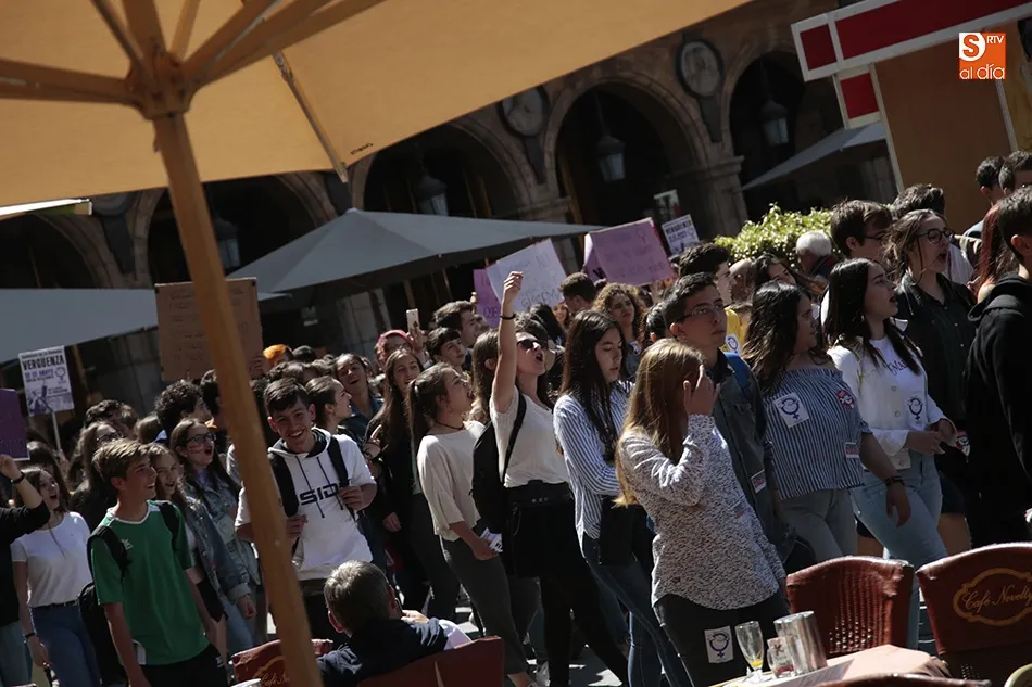 Foto 3 - Grupos de estudiantes expresan su rechazo a la &ldquo;escandalosa sentencia&rdquo; de &lsquo;La Manada&rsquo;