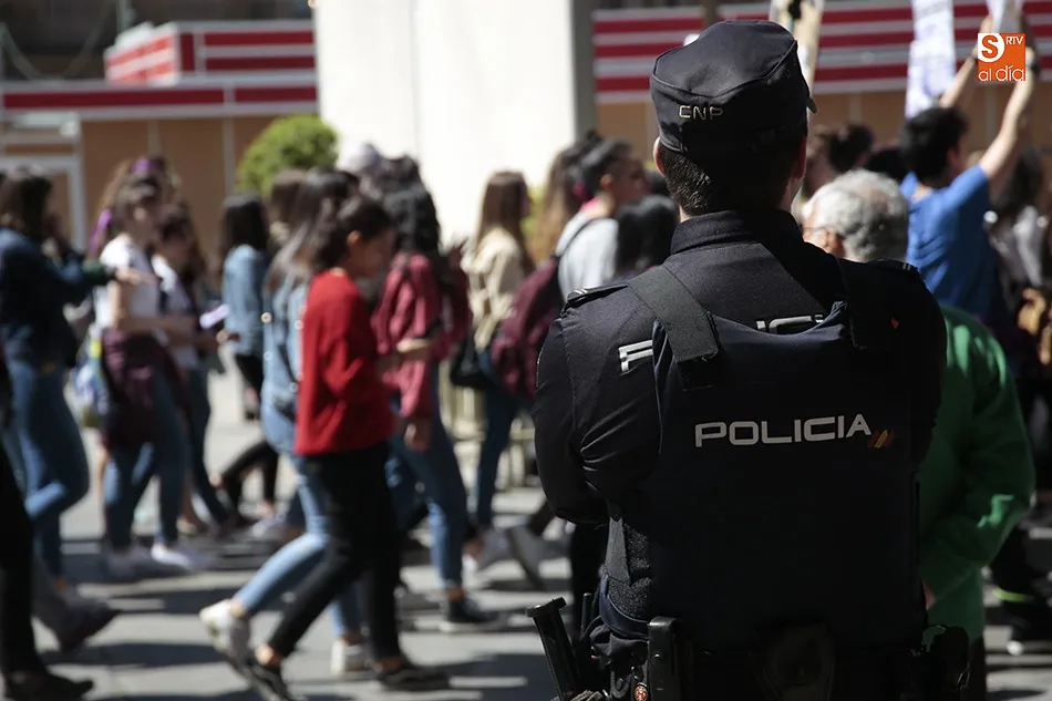 Foto 2 - Grupos de estudiantes expresan su rechazo a la &ldquo;escandalosa sentencia&rdquo; de &lsquo;La Manada&rsquo;
