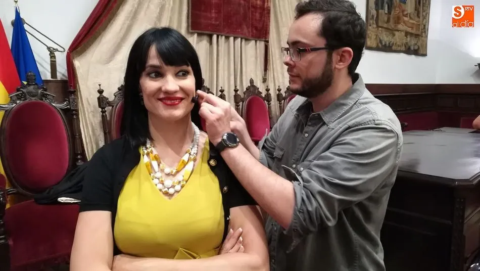 Irene Villa se prepara para dar la conferencia el pasado miércoles en el Paraninfo de la Universidad.