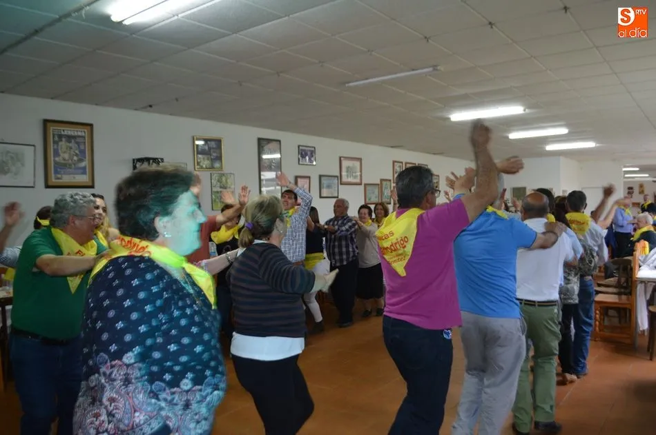 Foto 4 - Aldearrodrigo celebra con fervor las Fiestas en honor a San Miguel Arc&aacute;ngel y la Virgen del Rosario