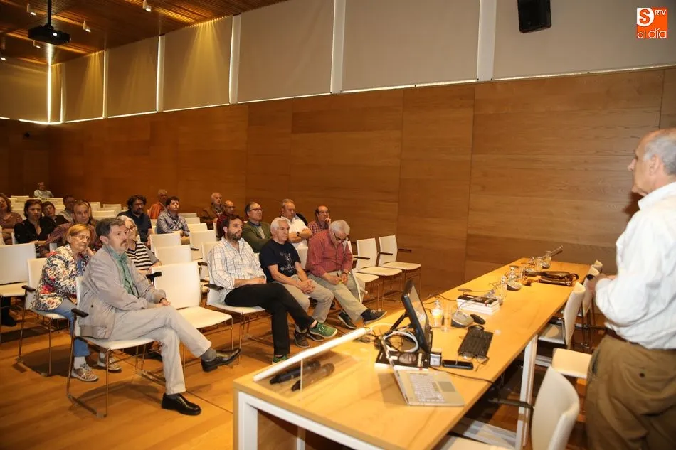 Foto 3 - Fermin Ezkieta presenta La fuga del Monte Ezcaba en el Centro Documental de la Memoria Hist&oacute;rica