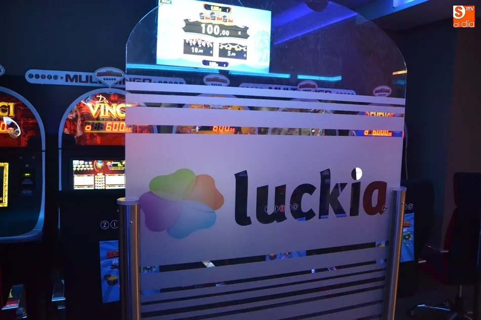 Foto 4 - Inaugurado de forma oficial el establecimiento de Luckia en Mir&oacute;briga  