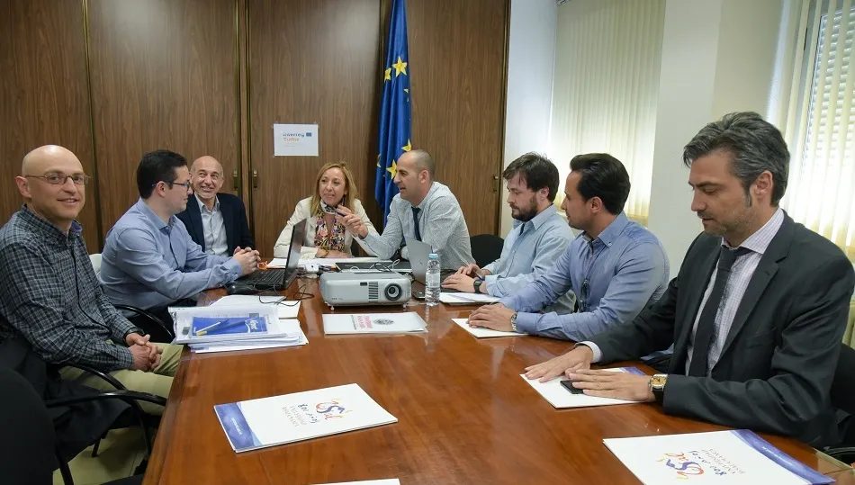 Un instante de la reunión de lanzamiento del proyecto.