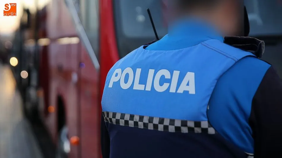 La Policía Local vela por la seguridad vial, entre otras funciones