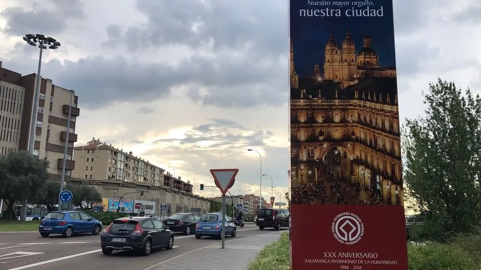 Foto 2 - El Ayuntamiento promociona con dos soportes la visibilidad de los dos principales eventos del a&ntilde;o