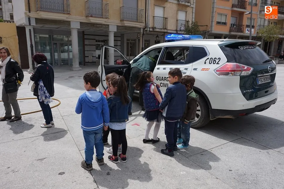 Foto 3 - Los alumnos de Infantil del colegio Filiberto Villalobos conocen los servicios municipales