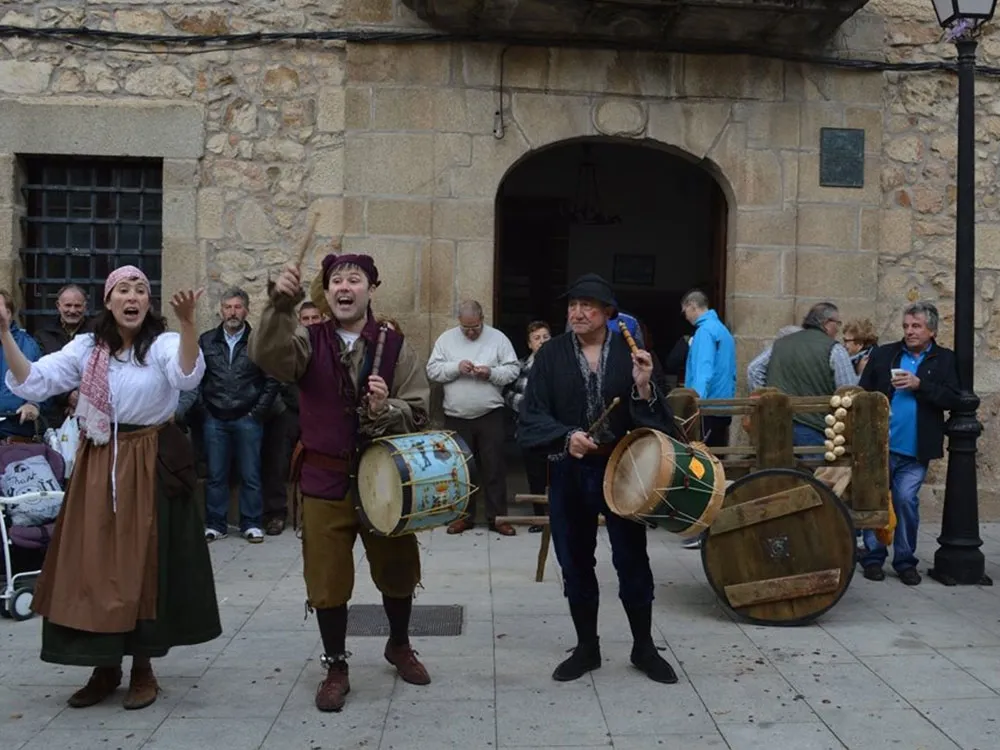 La obra de Kamaru Teatro, Los cómicos del Terententén llega a La Alberca