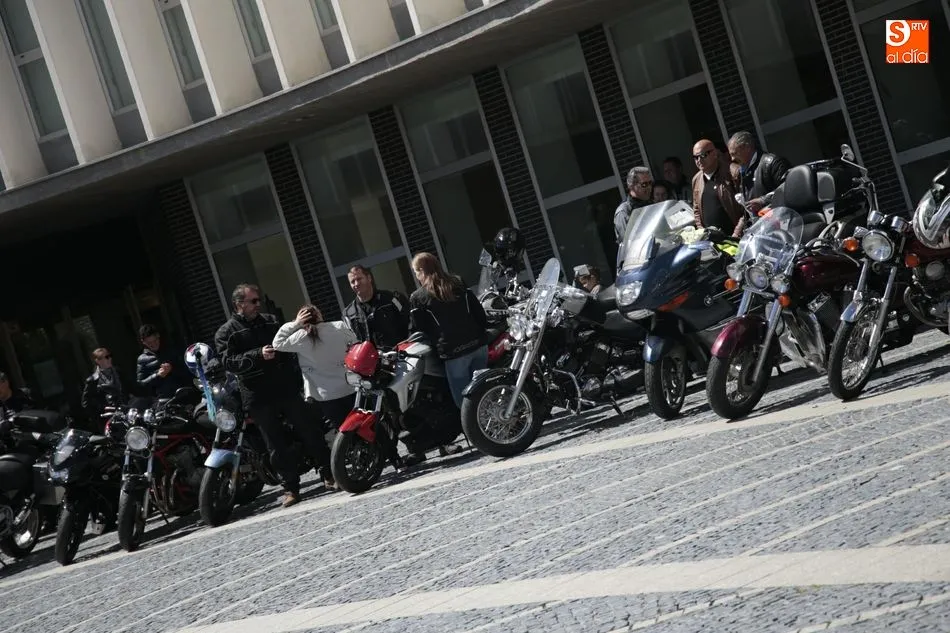 Concentración de moteros en Santa Marta contra el bullying. Fotos: Alejandro López
