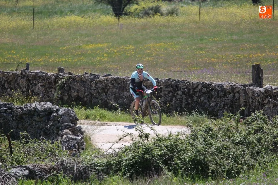 Foto 9 - Carlos Otero y Natalia Huertas ganan la III BTT Entresierras