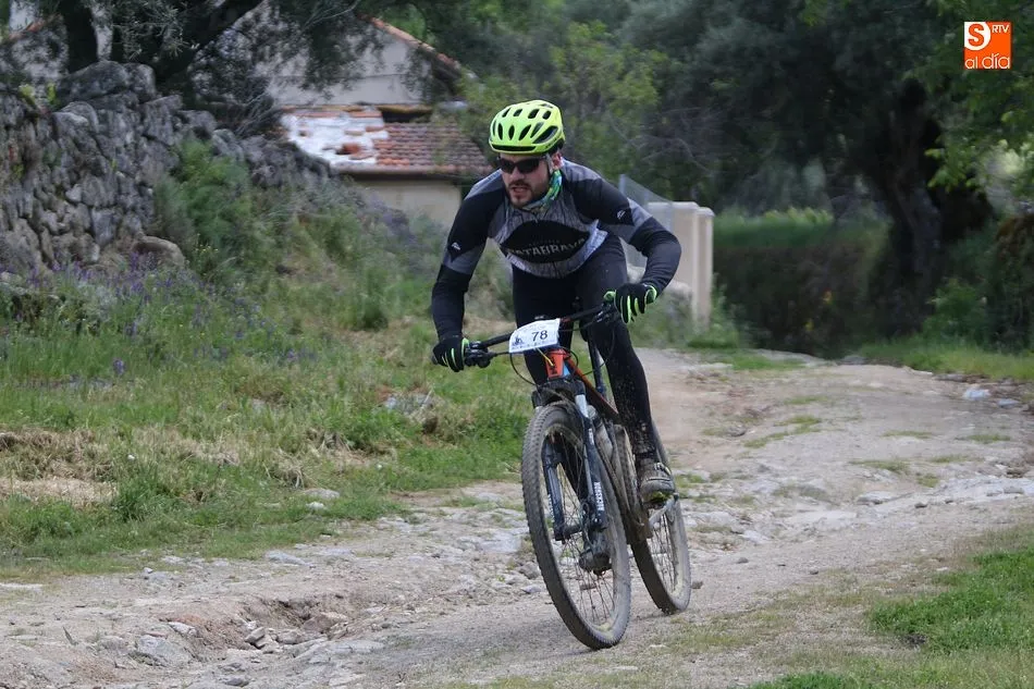 Foto 5 - Carlos Otero y Natalia Huertas ganan la III BTT Entresierras