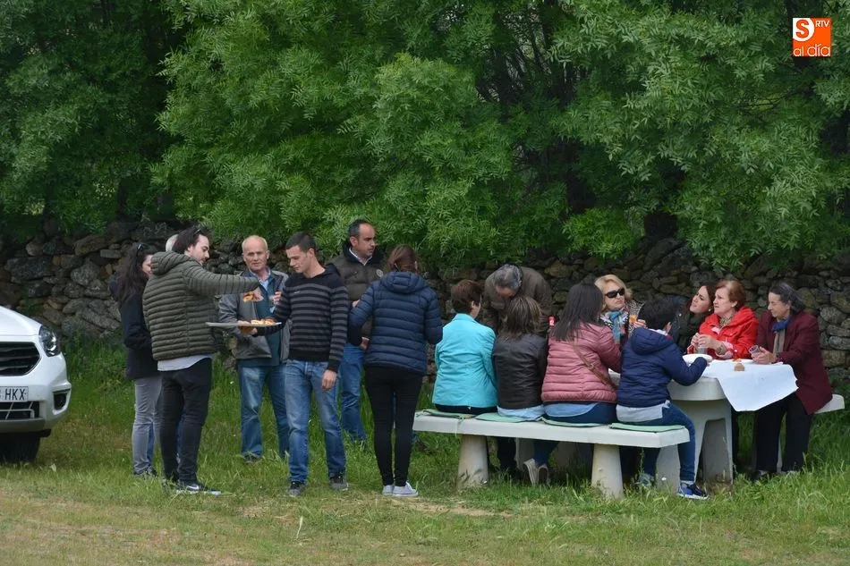 Foto 6 - Los hombres del campo homenajean a San Isidro arropados por todo el pueblo  