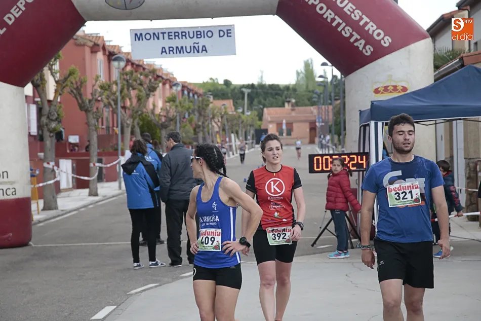 Foto 5 - Isabel Almaraz y Adri&aacute;n Mart&iacute;n se imponen en la Urbana de Monterrubio, que repite &eacute;xito