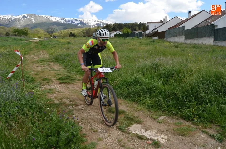 Foto 11 - Unos 60 participantes corren y pedalean en el Duatl&oacute;n Ciudad de B&eacute;jar  