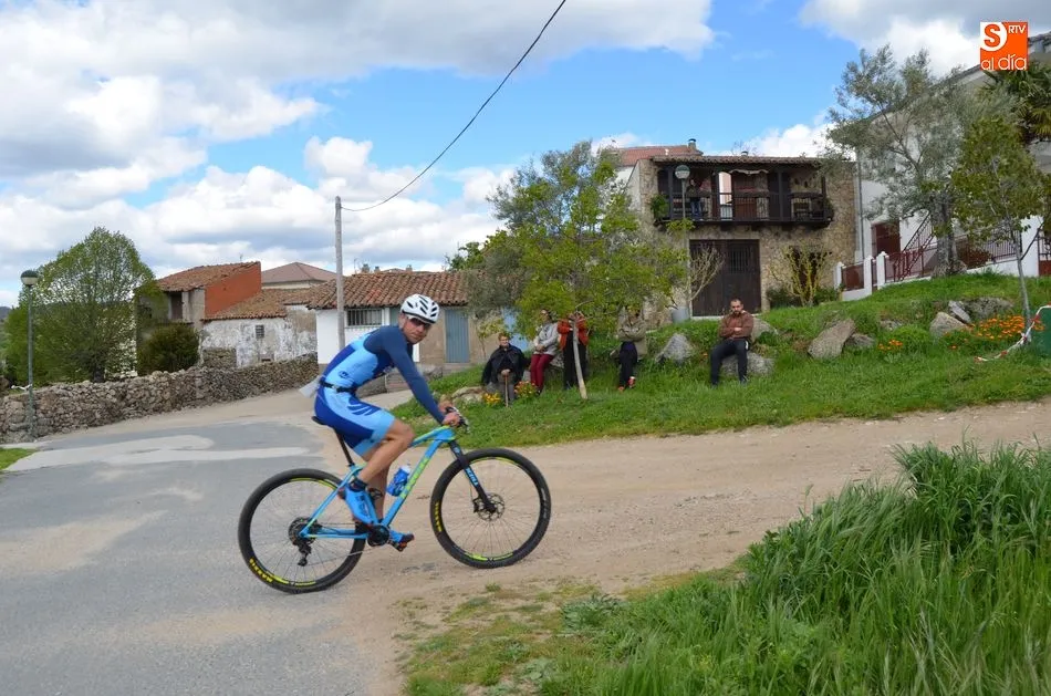 Foto 9 - Unos 60 participantes corren y pedalean en el Duatl&oacute;n Ciudad de B&eacute;jar  