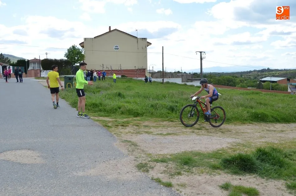 Foto 7 - Unos 60 participantes corren y pedalean en el Duatl&oacute;n Ciudad de B&eacute;jar  