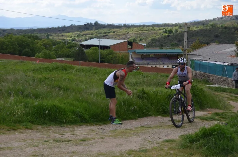 Foto 4 - Unos 60 participantes corren y pedalean en el Duatl&oacute;n Ciudad de B&eacute;jar  