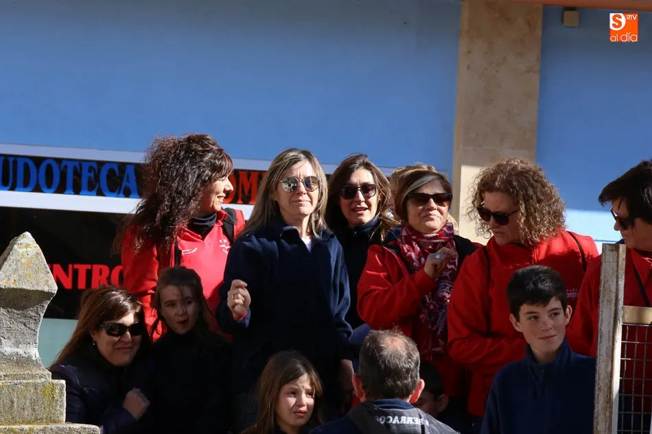 Foto 5 - La tradicional Romer&iacute;a del Ramo honra a su patrona  