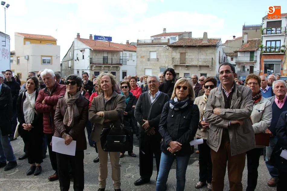 Foto 9 - Villarino homenajea a su poeta Jos&eacute; Miguel Ull&aacute;n  