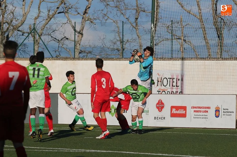 Foto 11 - El CD Navega Juvenil protagoniza una espectacular remontada ante el CD Guijuelo (4-6)