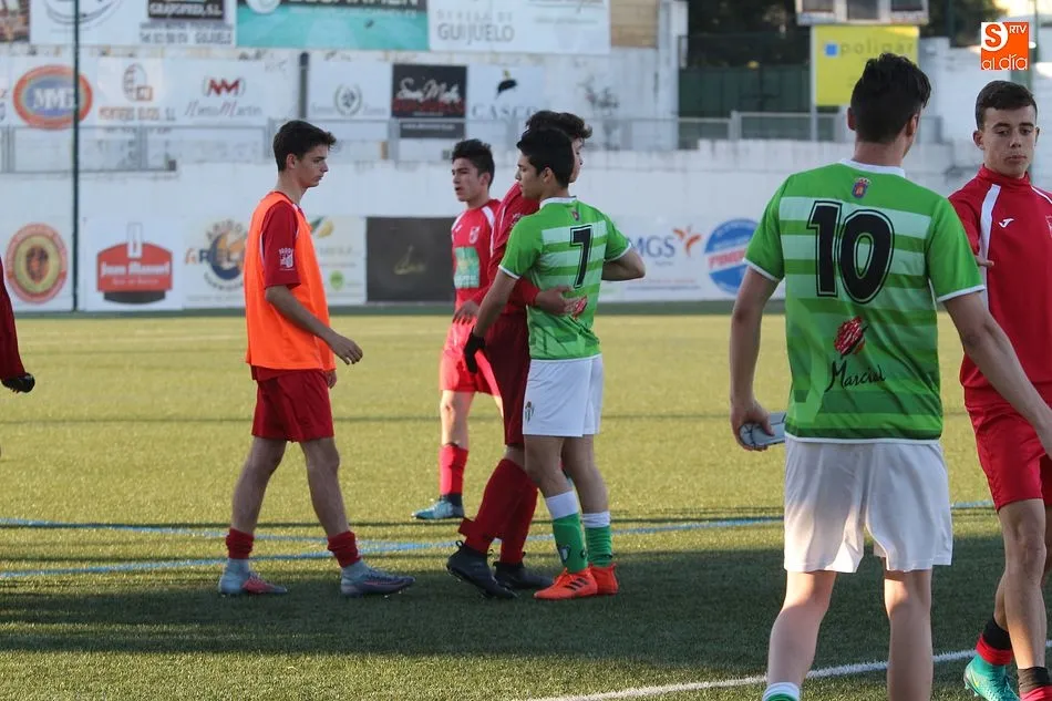 Foto 9 - El CD Navega Juvenil protagoniza una espectacular remontada ante el CD Guijuelo (4-6)
