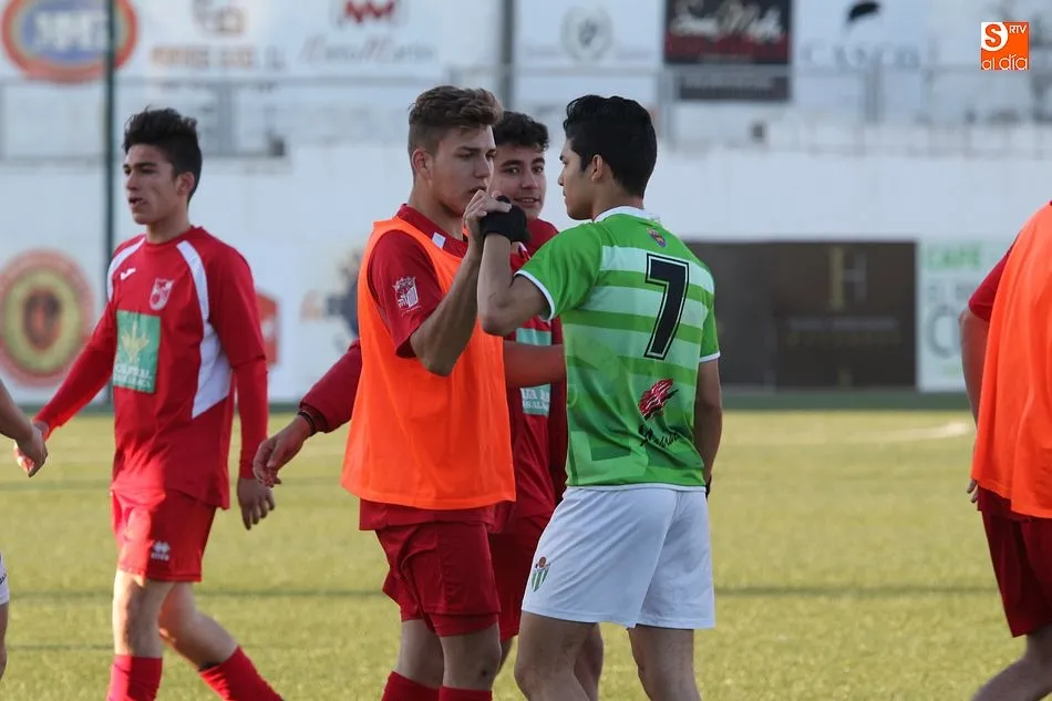 Foto 7 - El CD Navega Juvenil protagoniza una espectacular remontada ante el CD Guijuelo (4-6)