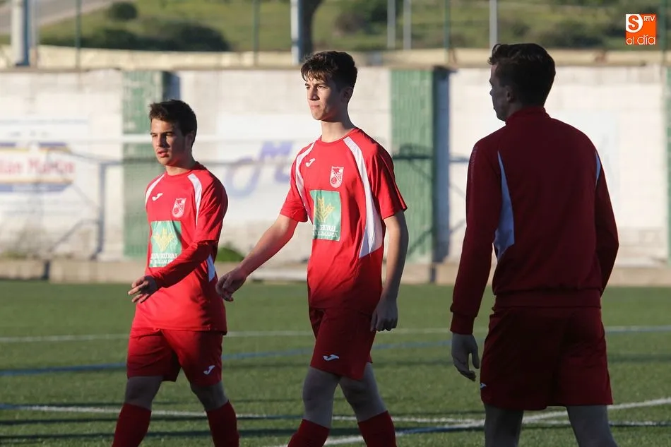 Foto 4 - El CD Navega Juvenil protagoniza una espectacular remontada ante el CD Guijuelo (4-6)