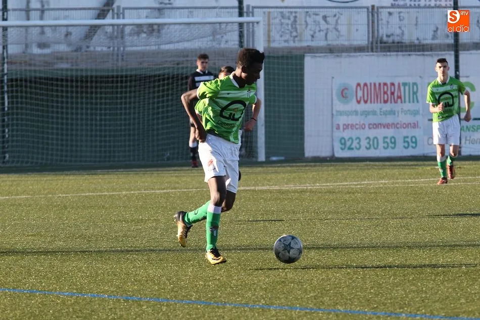 Foto 2 - El CD Navega Juvenil protagoniza una espectacular remontada ante el CD Guijuelo (4-6)