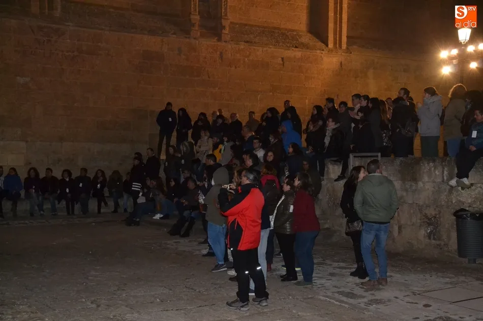 Foto 2 - Otro centenar de personas vive una fr&iacute;a noche maldita  