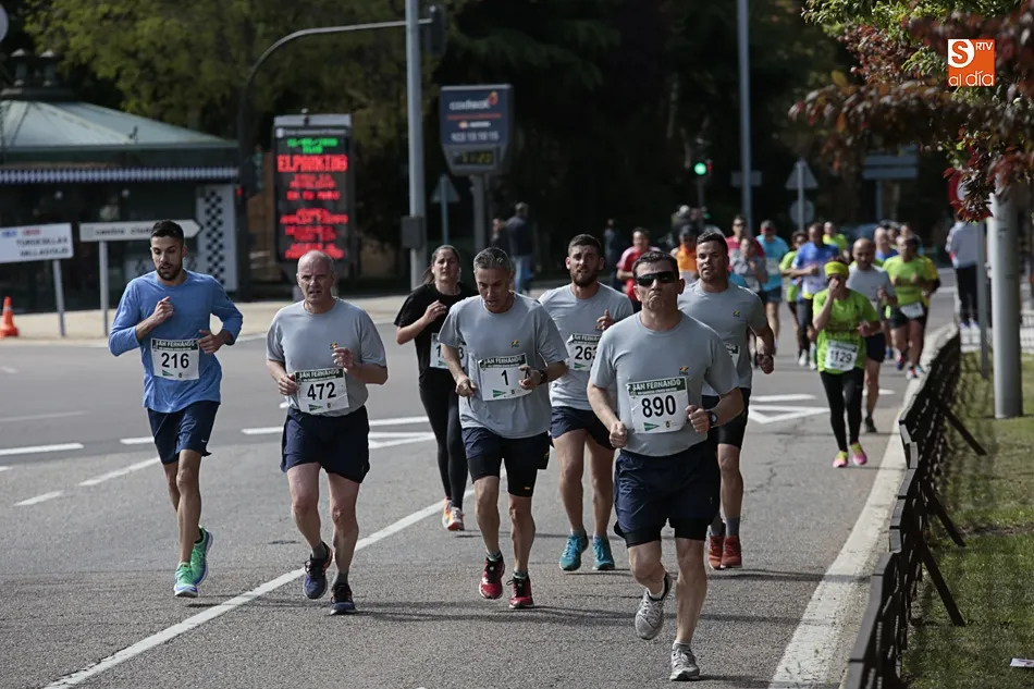 Foto 6 - Daniel Ayuso y Lourdes Lobato se imponen en la Carrera C&iacute;vico-Militar