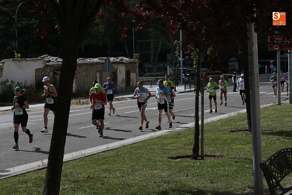 Foto 4 - Daniel Ayuso y Lourdes Lobato se imponen en la Carrera C&iacute;vico-Militar