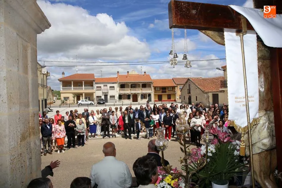 Foto 8 - Calzada de Valdunciel honra con misa y procesi&oacute;n al Cristo de la Piedad&nbsp;