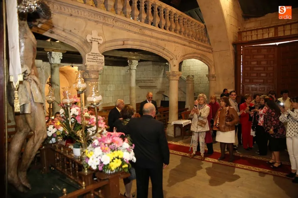 Foto 4 - Calzada de Valdunciel honra con misa y procesi&oacute;n al Cristo de la Piedad&nbsp;