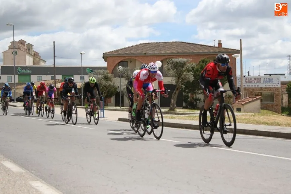 Foto 6 - Eladio Jim&eacute;nez se impone al sprint y gana el Trofeo Santa Teresa &ndash;&nbsp;A&ntilde;o Jubilar Teresiano