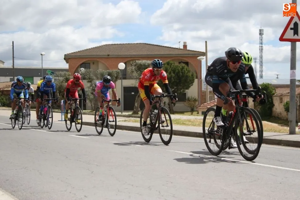 Foto 3 - Eladio Jim&eacute;nez se impone al sprint y gana el Trofeo Santa Teresa &ndash;&nbsp;A&ntilde;o Jubilar Teresiano