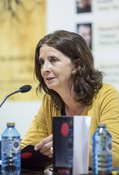 Foto 11 - Josetxu Mor&aacute;n recrea la tragedia de los refugiados que llegan a una Europa erizada de fronteras y...