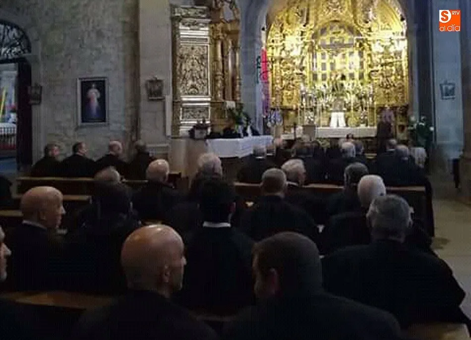 Foto 2 - Los cofrades albercanos honran al Cristo del Sudor
