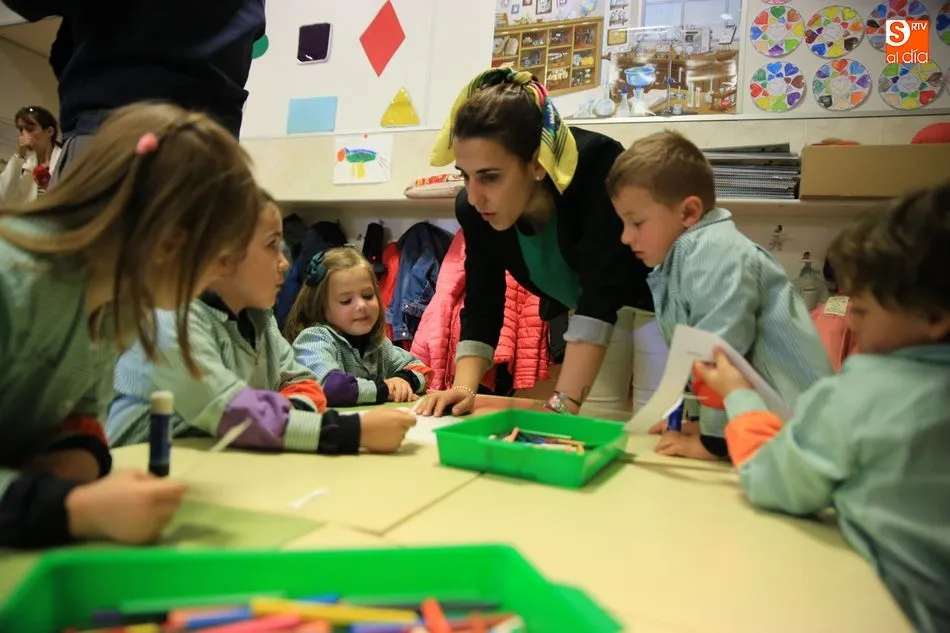 Foto 9 - M&aacute;s de 1.500 escolares salmantinos se comprometen con el consumo responsable