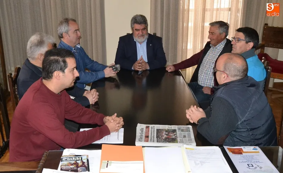 La movilización vecinal hace que el Ayuntamiento descarte llevar el mercadillo al Paseo de...