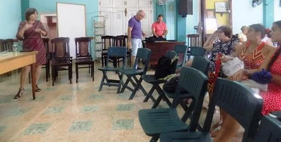 Foto 4 - El Club Villarino en la Habana homenajea a las familias  
