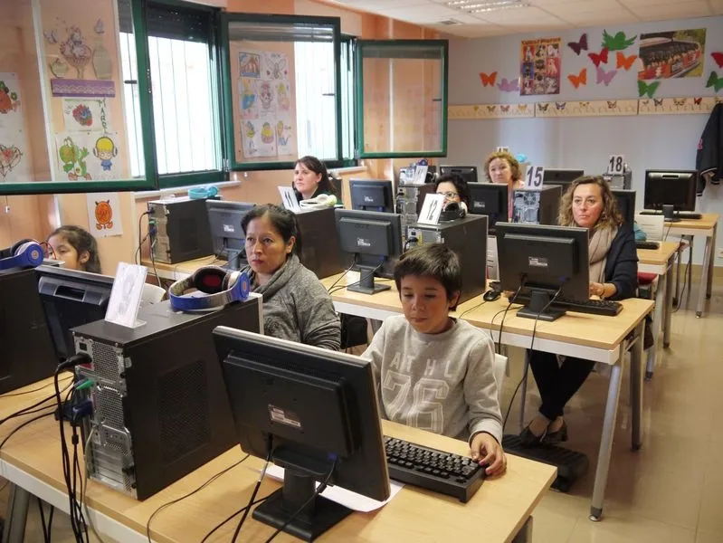 Foto 4 - Carbajosa celebra el D&iacute;a de Internet con una completa semana de actividades  